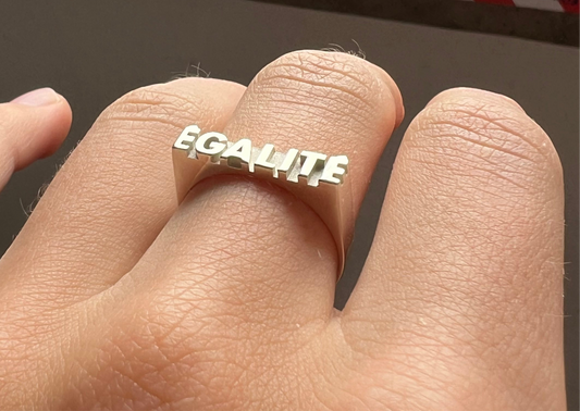 ÉGALITÉ